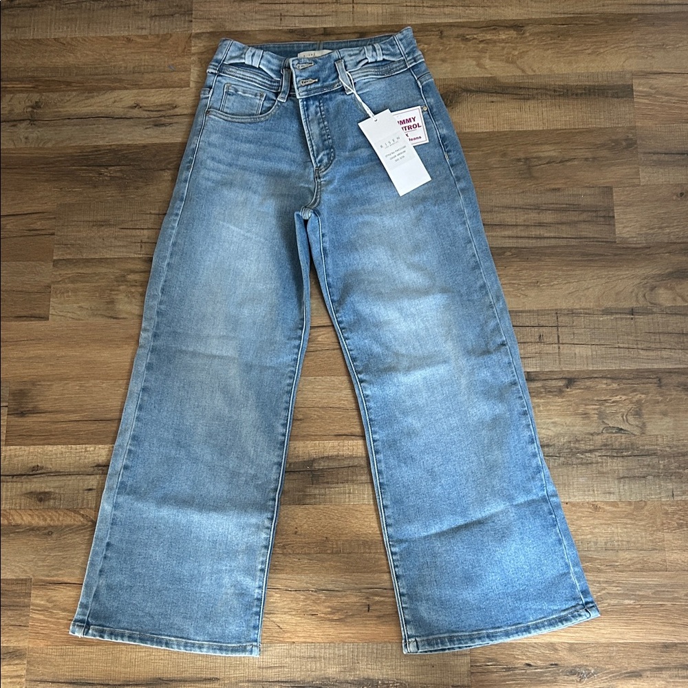 Classic Denim Wide-Leg Jeans